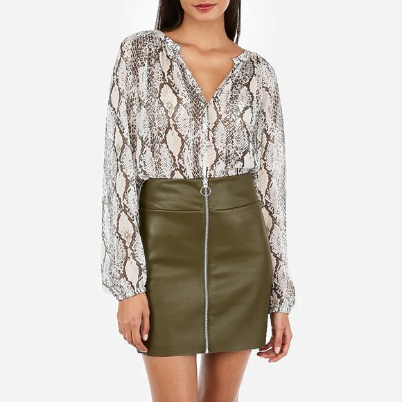 Express Dresses & Skirts - Express Vegan Leather O-ring Zip Front Mini Skirt Olive Green Sz 4 Fits 2 NWT